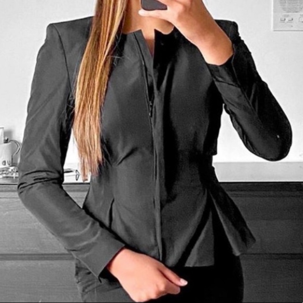 Like New H&M 🎊 Peplum style Jacket